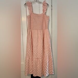 Elegant Pink Checkered Maxi Dress